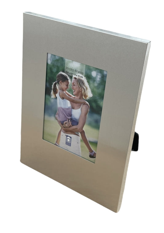 Image of view picture photo frame wall set aluminium for 4" x 6" standard photos  available at The Epic Shop